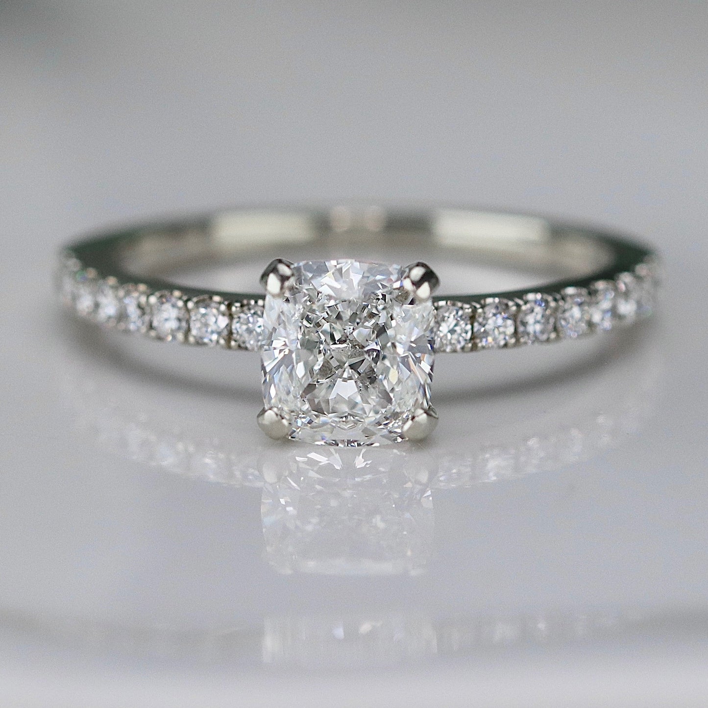 Estate Earth minded GIA 1.02ct cushion cut diamond E/VVS1 in 18k white gold